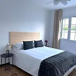 Con Piscina Privada Cerca Del Mar *