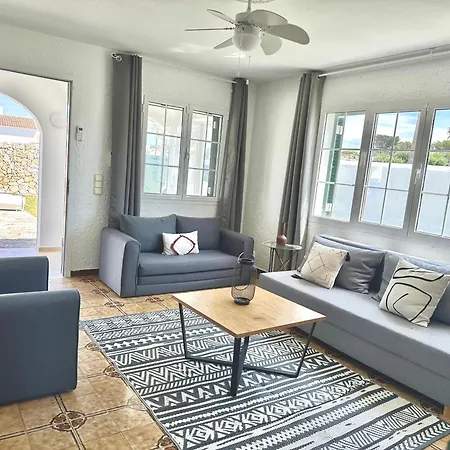 Con Piscina Privada Cerca Del Mar *