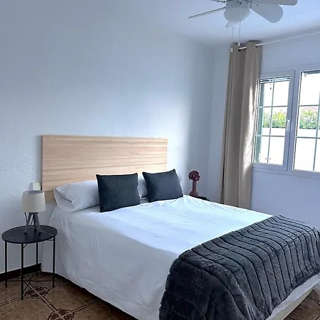 Con Piscina Privada Cerca Del Mar *