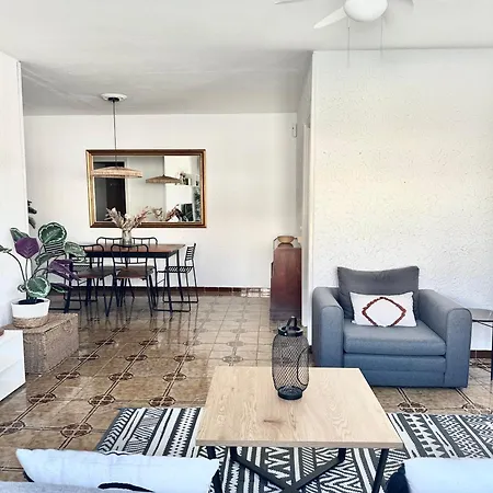 Con Piscina Privada Cerca Del Mar *